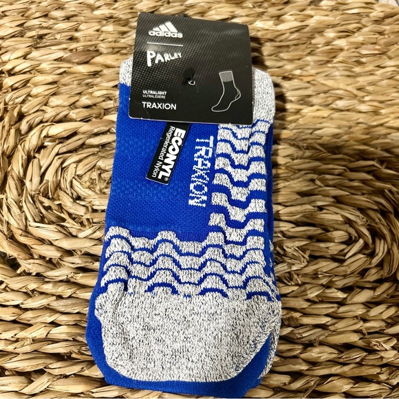 Adidas Parley Traxion Ultralight Socks Shoe size 5-6 - Picture 2 of 5